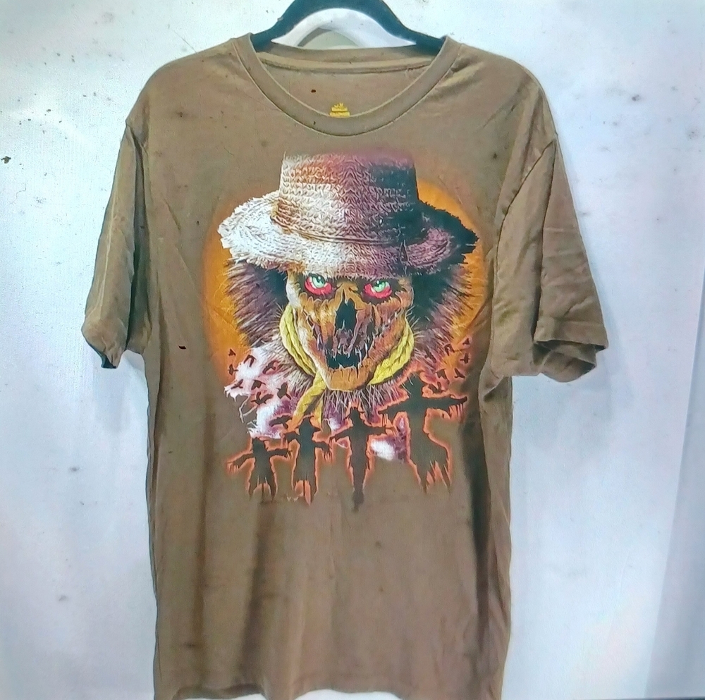 Celebrate Halloween  T Shirt men's large